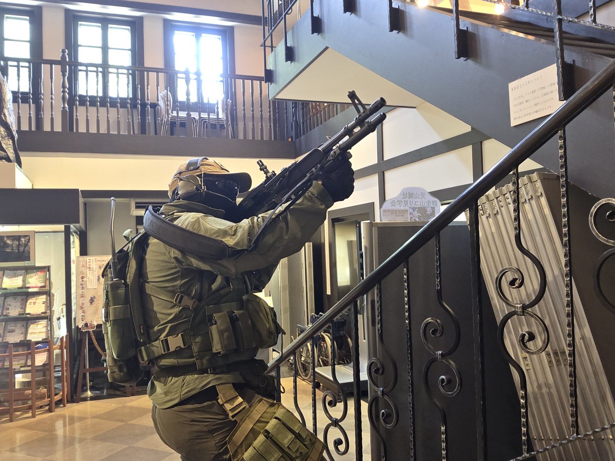cli1bJX0uM95902's tweet image. #MGS #メタルギアソリッド 
地元の近場でコスプレ撮影会してたんで初だしでメタルギアソリッド4の南米PMCピュープルアルメマン兵やってきました。