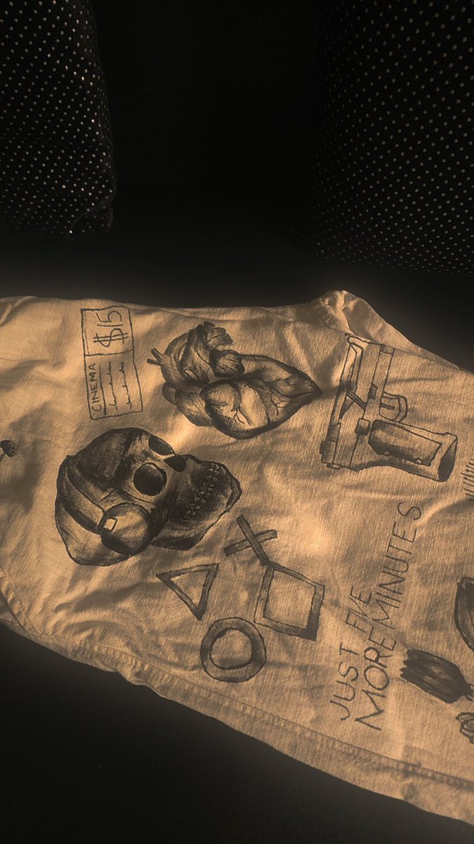 IqraThePoet's tweet image. I doodled on my trousers and it went really good!