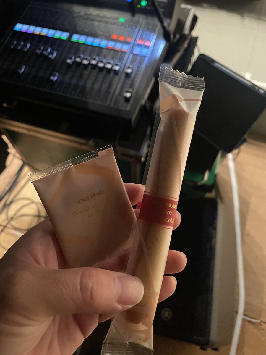 好きなお菓子TOP2いただきました。
小さい頃通っていた児童館の跡地に出来た小劇場の10周年記念公演。
明日最終日。頑張ります。