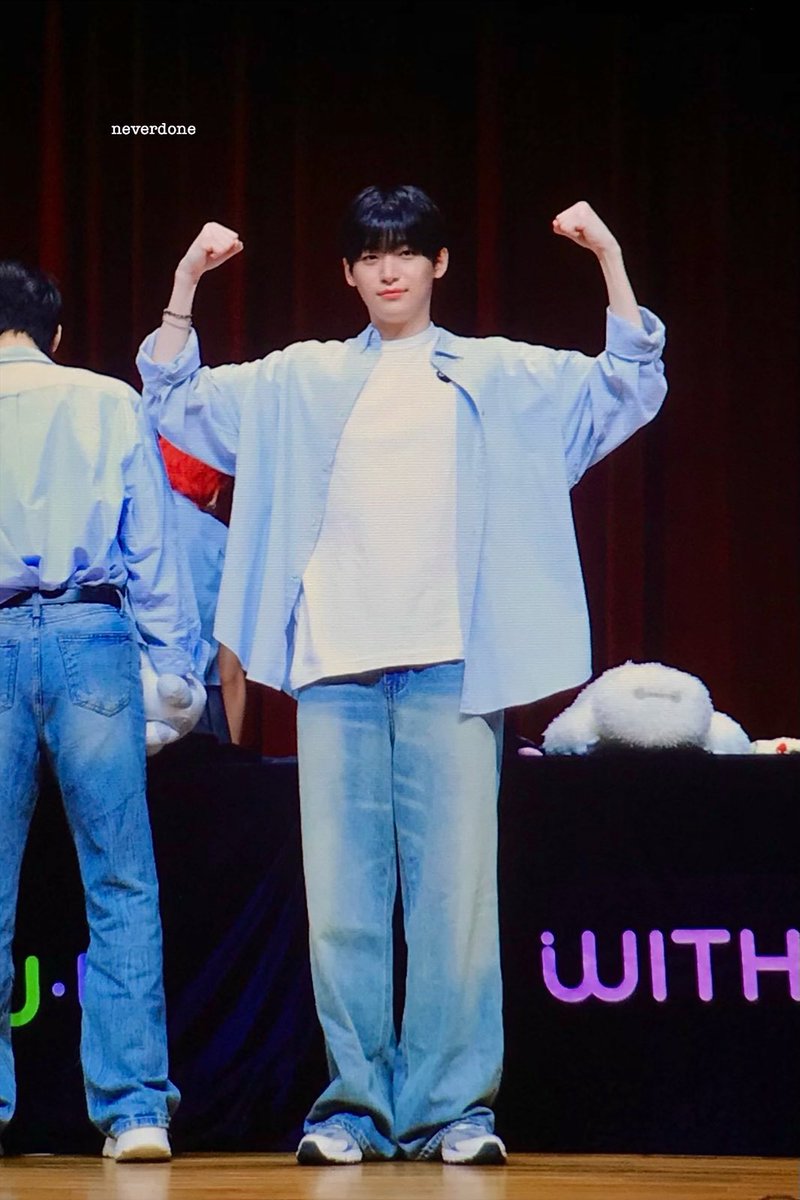 neverdone205's tweet image. 250726 withmuu 

💪🏻💪🏻💪🏻💪🏻💪🏻

#크래비티 #정모