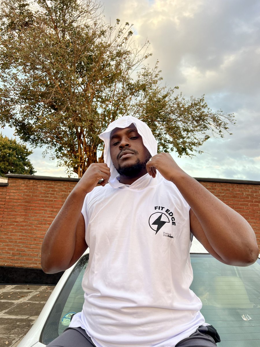 265_PB's tweet photo. Sleeveless Hoodies from @FitEdgeMalawi 🔥🔥 https://t.co/CADiEDESuU