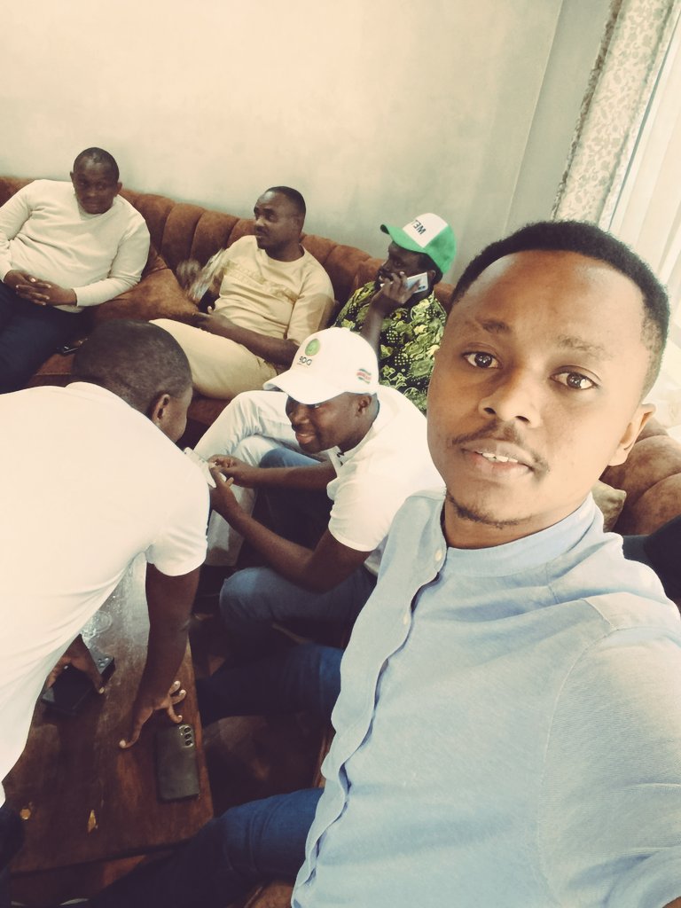 Billy Mwangi (@mwangihub) on Twitter photo With the big boys <a href="/Gitonga_Mukunji/">Hon. Gitonga Mukunji MP</a> , <a href="/OnesmusNgogoyo/">Hon Onesmus Ngogoyo- MP(Comms)</a> , <a href="/Cleophasmalala/">Cleo Malalah</a> and <a href="/methumuhia/">Sen. Methu Muhia</a> ๐ preparations before we hit the ground! ๐ซก With the big boys <a href="/Gitonga_Mukunji/">Hon. Gitonga Mukunji MP</a> , <a href="/OnesmusNgogoyo/">Hon Onesmus Ngogoyo- MP(Comms)</a> , <a href="/Cleophasmalala/">Cleo Malalah</a> and <a href="/methumuhia/">Sen. Methu Muhia</a> ๐ preparations before we hit the ground! ๐ซก