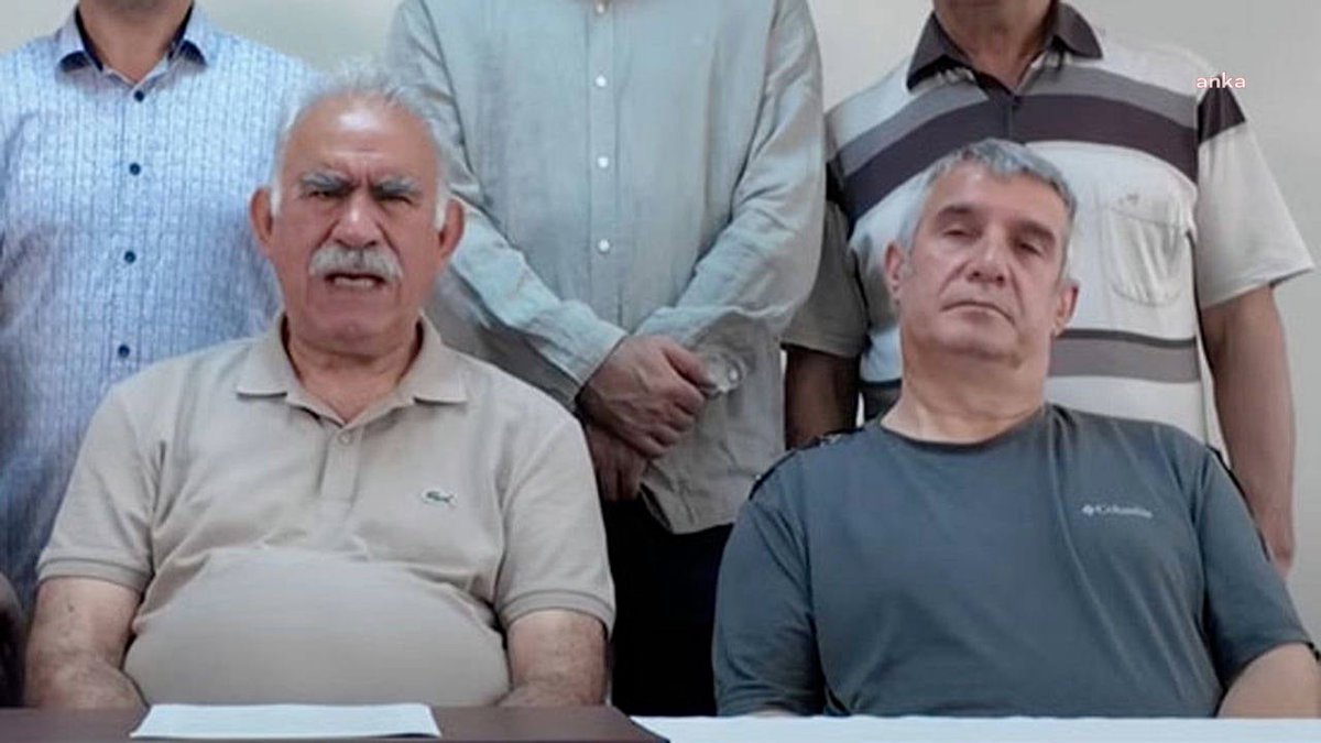 Sağdaki  PKK li Veysi Aktaş denen
katilde tahliye edildi.

indyturk.com/node/762407