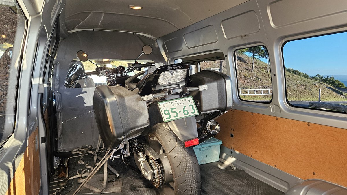 asuparider's tweet image. 岡山県美作市 大原駅 に到着。
Honda Dream のレッカーサービス発動！
クーラント漏れしたポンコツCB見送って、
なんとか最寄りの駅までやってきました。

ここは剣聖 宮本武蔵のふるさとらしい。
…果たして無事に滋賀まで帰れるのか？