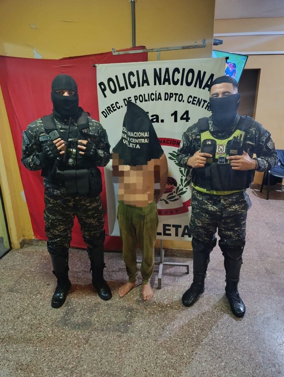 Ahora_Py's tweet image. 🔪 Capturado tras brutal agresión con arma blanca en Villeta
Un joven de 22 años, con antecedentes por robo, fue aprehendido por el Grupo Lince tras ser acusado de atacar con un arma blanca a otra persona en la vía pública.
El hecho ocurrió en Villeta y el sospechoso quedó a…