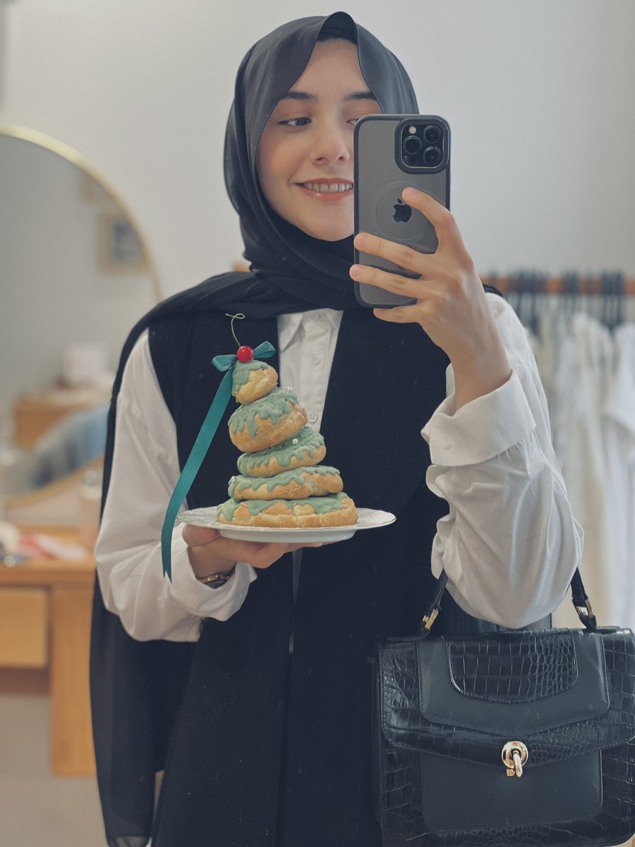 zohreh_att's tweet image. یه چیز بامزه درست کردم بچه‌ها.