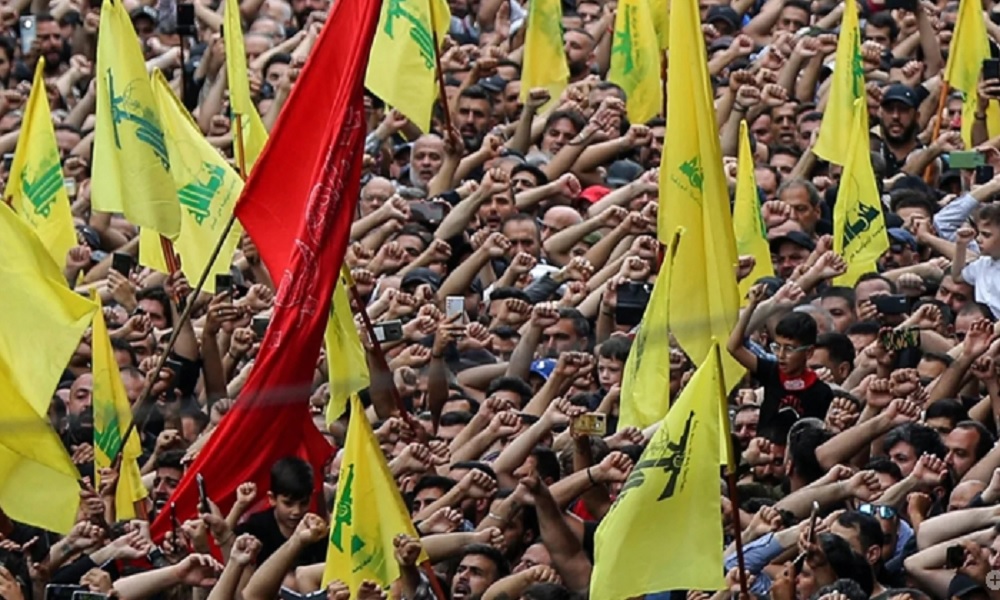 ObserveLebanon's tweet image. 🇱🇧|🇺🇸 Samir Geagea, the leader of the Lebanese Forces party, recently criticized the official Lebanese government response to U.S. envoy Tom Barak's proposals, suggesting it closely aligns with Hezbollah's interests, aside from some cosmetic language. He highlighted that the…