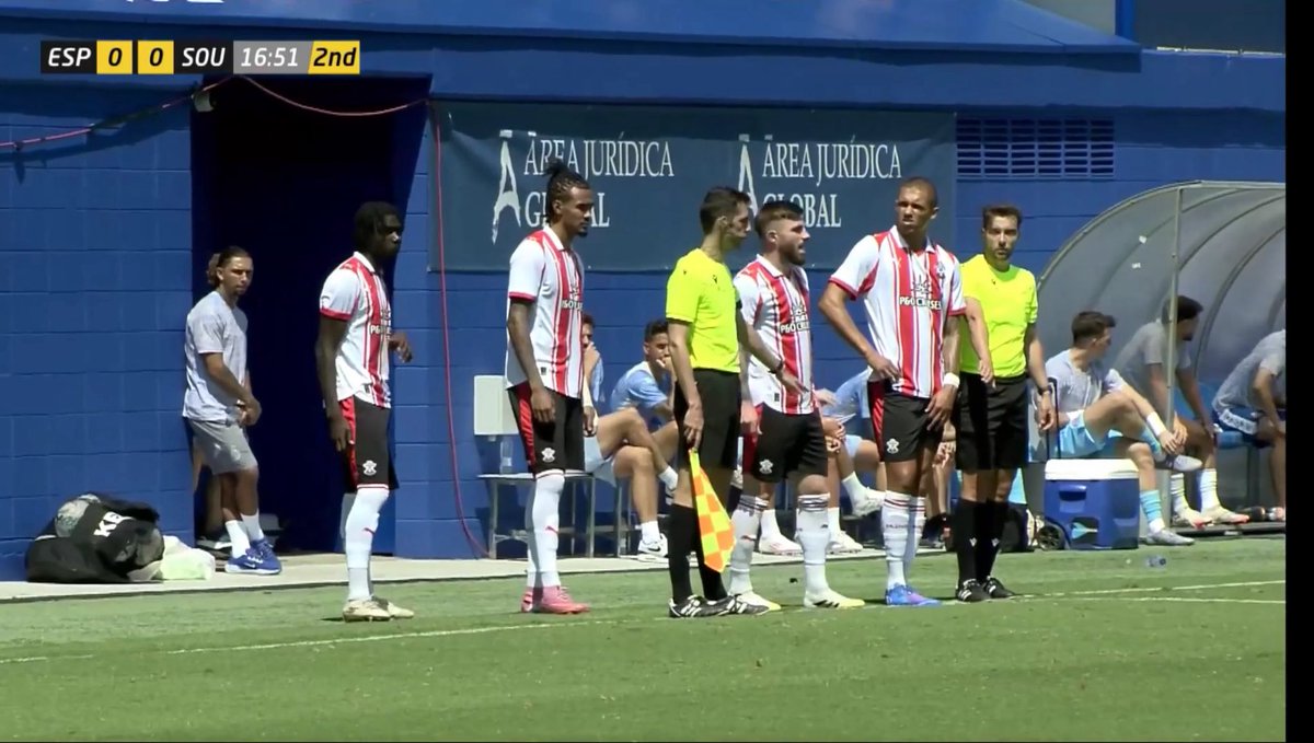 JustSaints_'s tweet image. 🇺🇸 Damion Downs on for his first #SaintsFC appearance in front of USMNT manager Mauricio Pochettino.