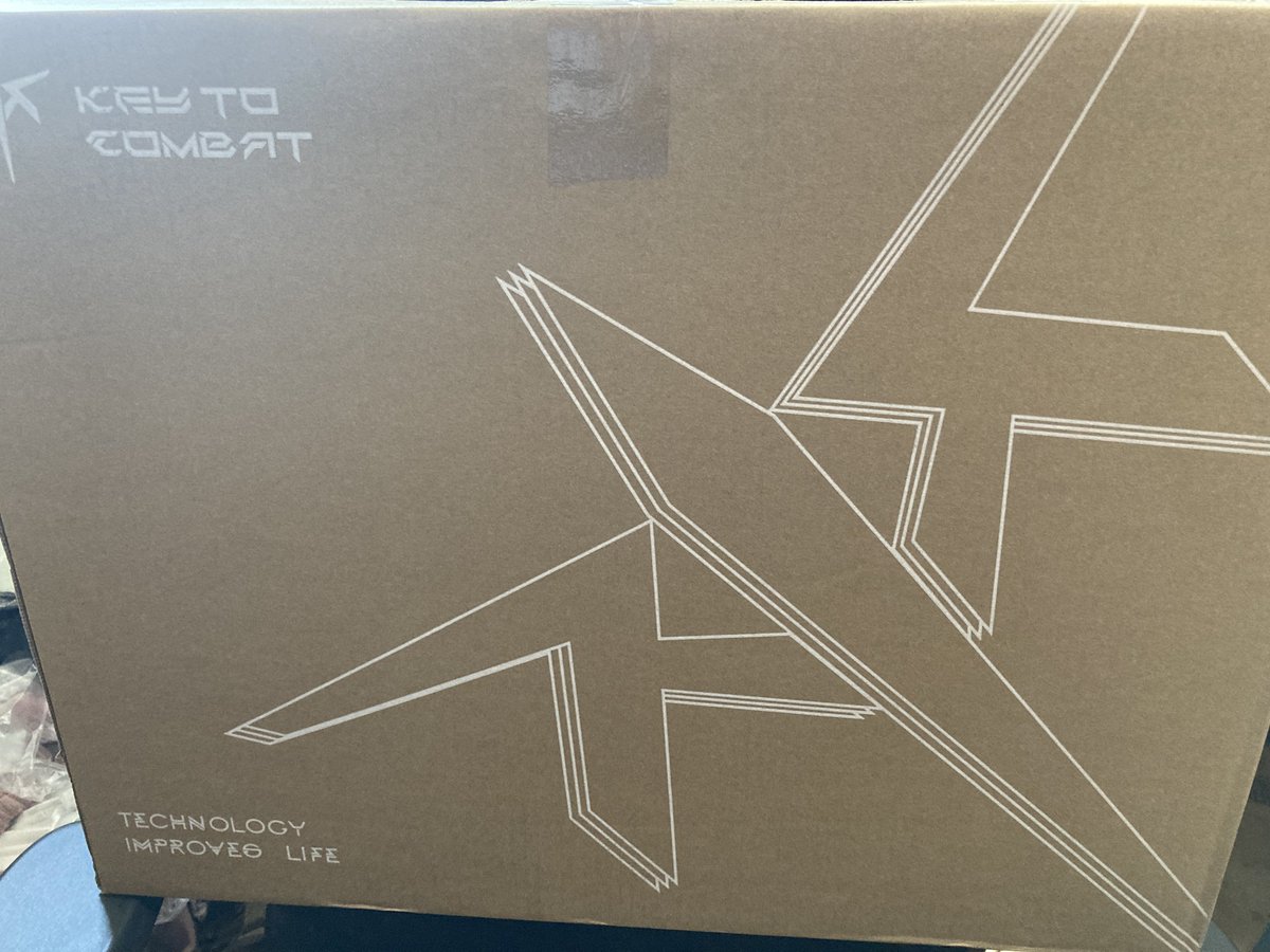 mokoyama2moko2's tweet image. サブモニター買いました
遂に以前頂いたモニターアーム君が活躍する日が…っ！