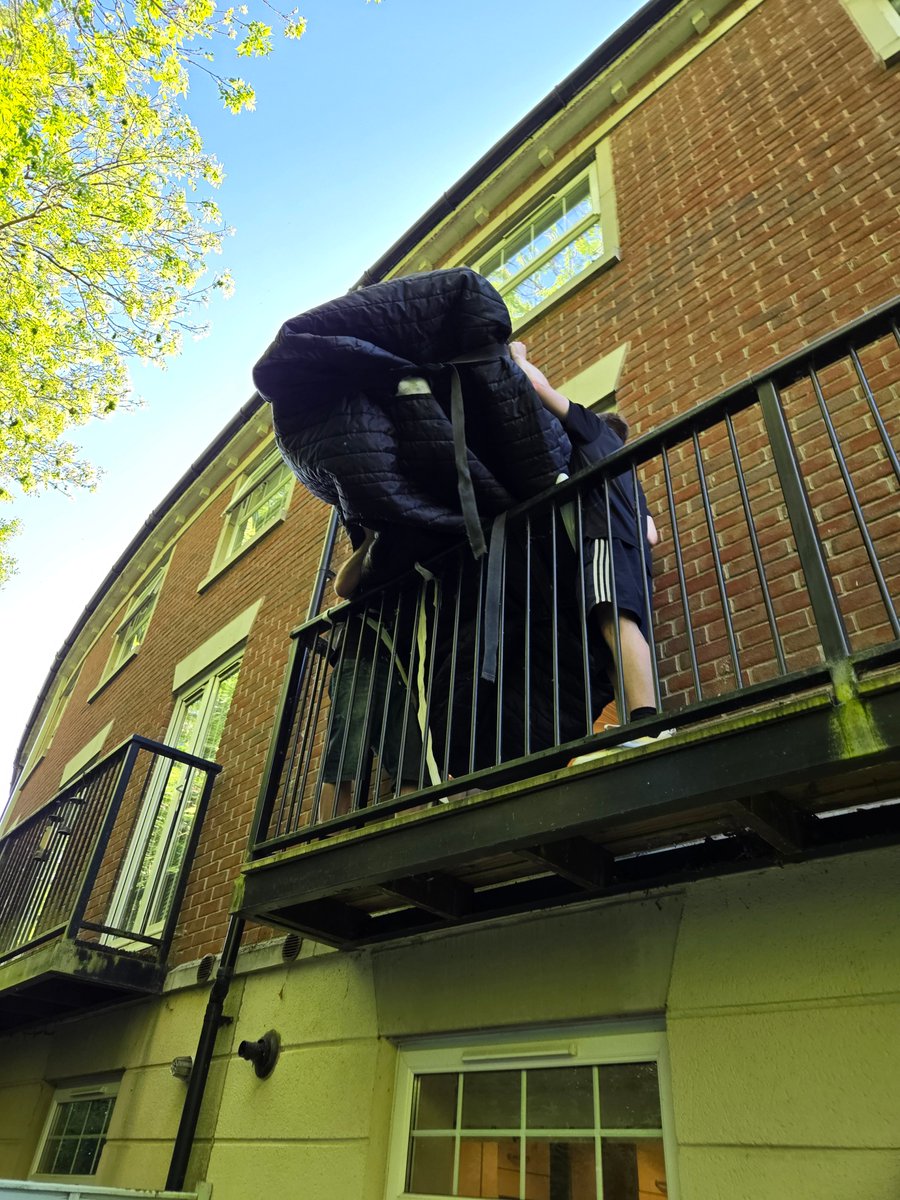 📦 Planning a move? Let’s make it simple.

At Cotswold Services Removals, getting your FREE quote couldn’t be easier – and there’s no obligation.

✅ Just fill in our quick online form
✅ Or message us directly on WhatsApp
✅ Fast, friendly response from our experienced team