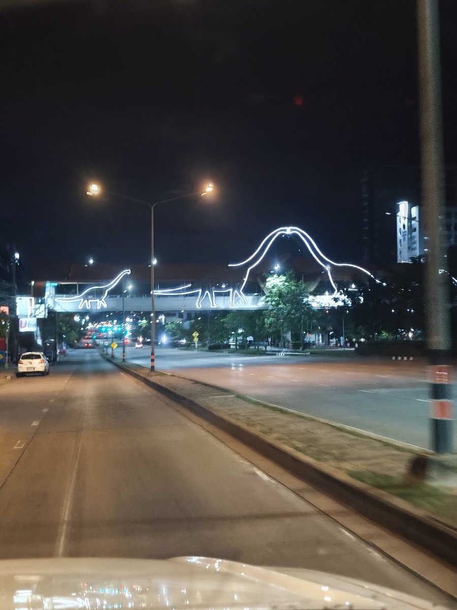 Real Pol tweet media