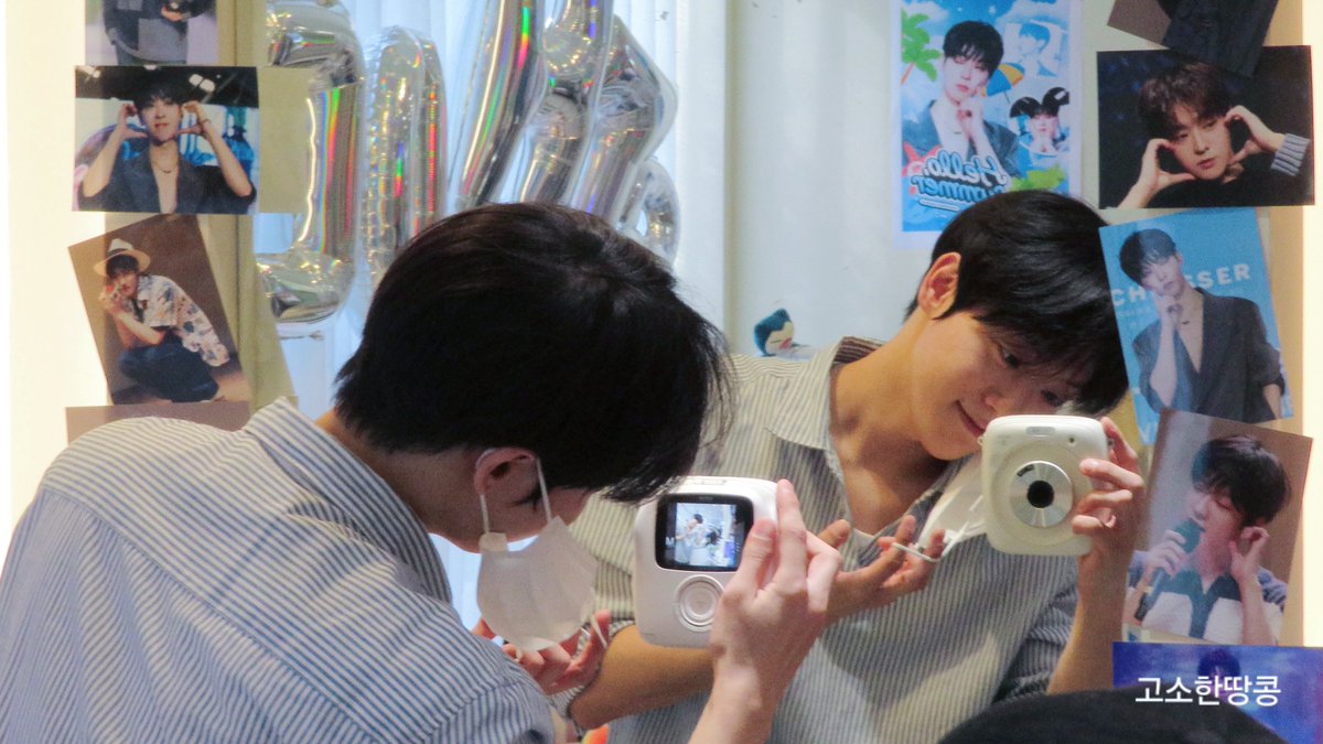 거울에 비친 태빈이 너무 귀여움!!
오늘 진짜 날씨때문에 너무 힘들었는데 태빈이 만나서 너무 좋았다 😆

#이태빈