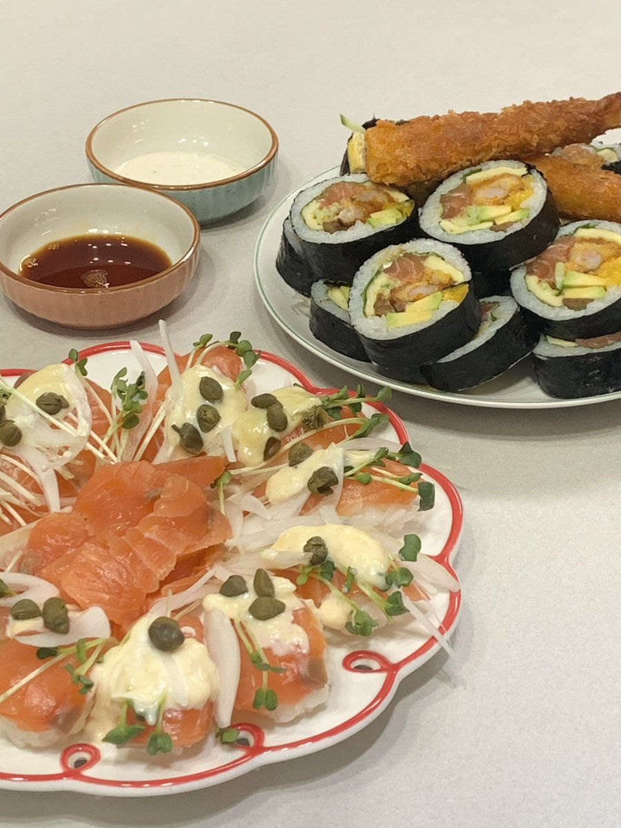 jannmoong's tweet image. 아빠가 해준 연어 한상차림
🥹🤤😋🤤🤤