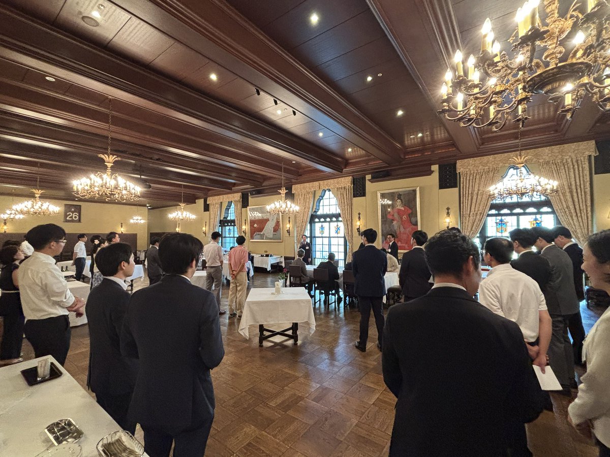 Leo_lixiong's tweet image. 本日、銀座交詢社にて、慶應義塾大学理工学部・大学院理工学研究科藤原賞懇親会に出席させていただきました🙌
藤原様の「慶應理工から日本を、世界をリードするグローバルに活躍できる人材に」というお言葉がとても印象的でした。…