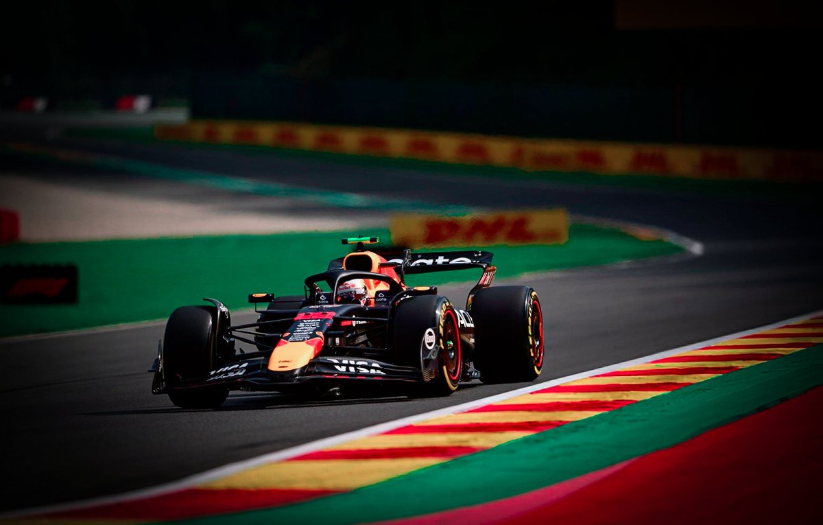 Hawk9248's tweet image. Good thing is, that old spec. redbull car is so slow in sector 2, when you can't overtake, and fast in sector 1 and 3. Bad thing is that old spec. redbull car is so slow in sector 2.. 😭#YT22 #BelgianGP