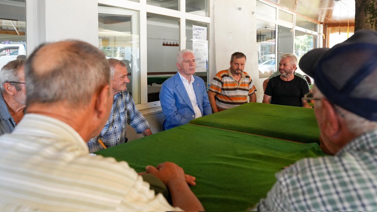 TC_istanbul's tweet image. Valimiz Davut Gül, Silivri ilçe ziyareti kapsamında Seymen Mahallesi ziyaretinde esnaf ve vatandaşlarla bir araya geldi. 

Vali Gül, esnaf ve vatandaşlarımızla sohbet ederek hatıra fotoğrafı çektirdi.

@gul_davut

📍#Silivri