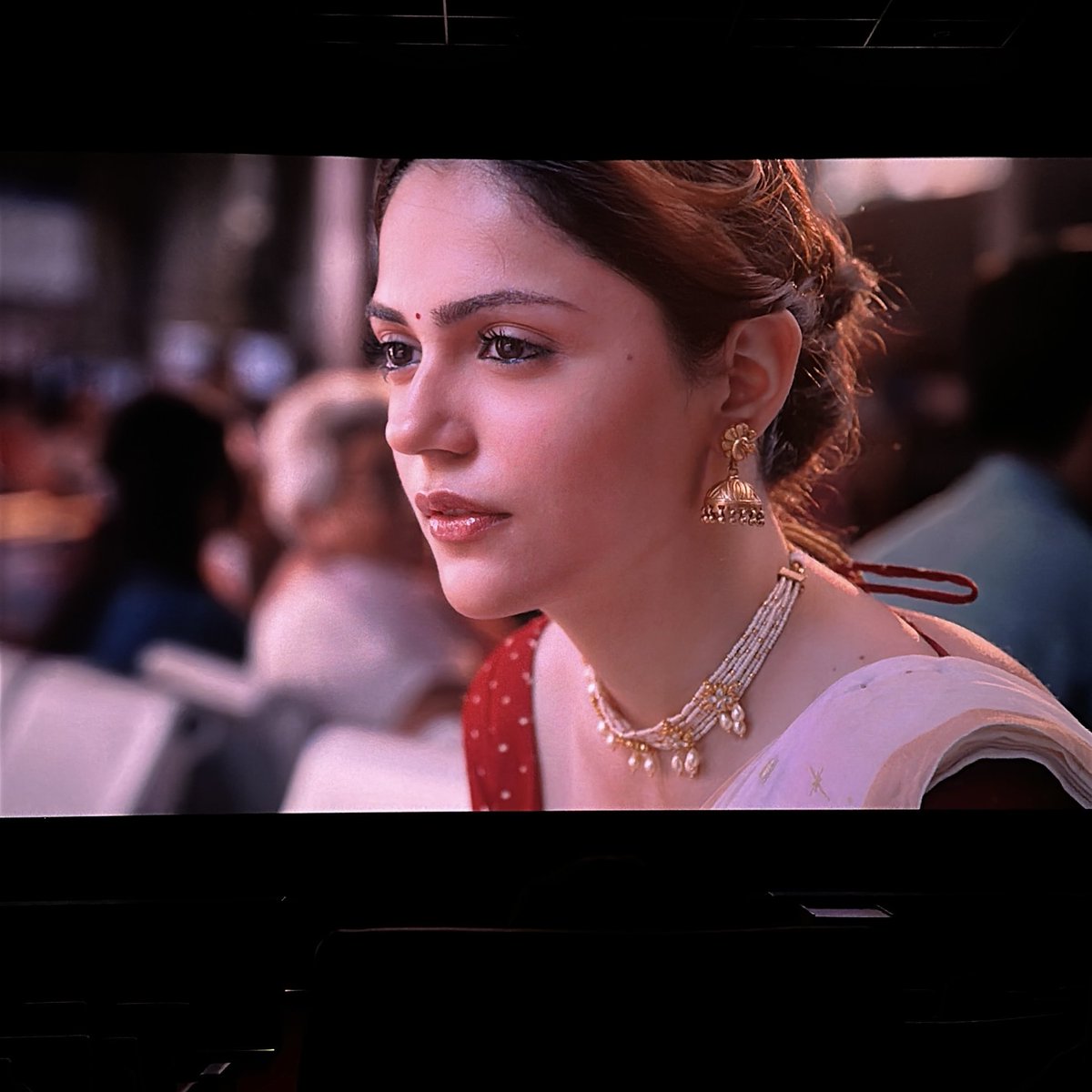 aditiraval's tweet image. A star isn’t created, a star is born, it’s in the DNA. Absolutely in love with Ahaan Panday & Aneet Padda’s natural acting. From Zeher to #Saiyaara, @mohit11481 has his own fan base, and when his story meets @Mithoon11 ’s music, it becomes a soulful love story🤍
🫶🏼