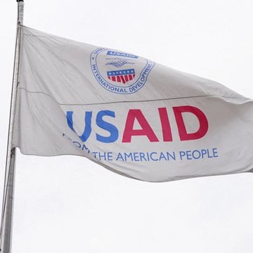 QuantumGuard17's tweet image. 🚨 BREAKING – MASSIVE VICTORY: A judge sided with President Trump and DISMISSED multiple lawsuits challenging the dismantling of USAID
Trump just got the green light to finish GUTTING the corrupt organization.
LFG!