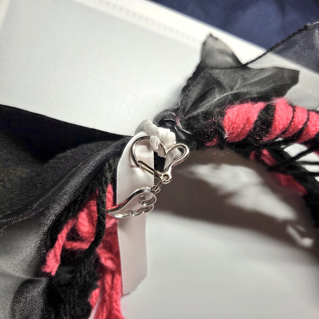 tasozatou's tweet image. サイバーとロリータが好きなハンドメイド1年生です🎒
毛糸でサイバー感を出すのをがんばってます…🎀
たくさんの方の作品が見たいので、ハンドメイド作家さん #フォロバ100 ⚡
よろしくお願いいたします!
#ハンドメイド好きさんと繋がりたい
#夏の創作クラスタフォロー祭