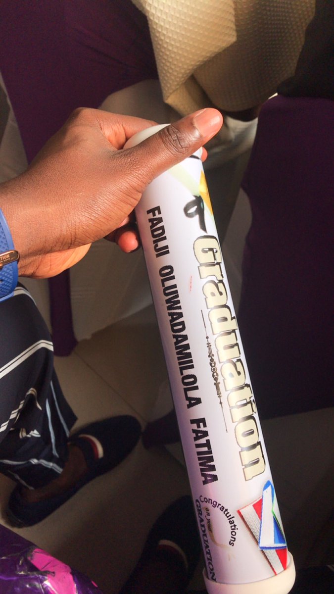 zz___blank's tweet image. Walked my daughter up the stage to receive her graduation award and I can’t contain my emotions, I am so teary and I don’t know why, Could it be cuz she’s made me proud? Could it be how she lit up after seeing me, something I never had growing up? I am full of gratitude Allah 😭