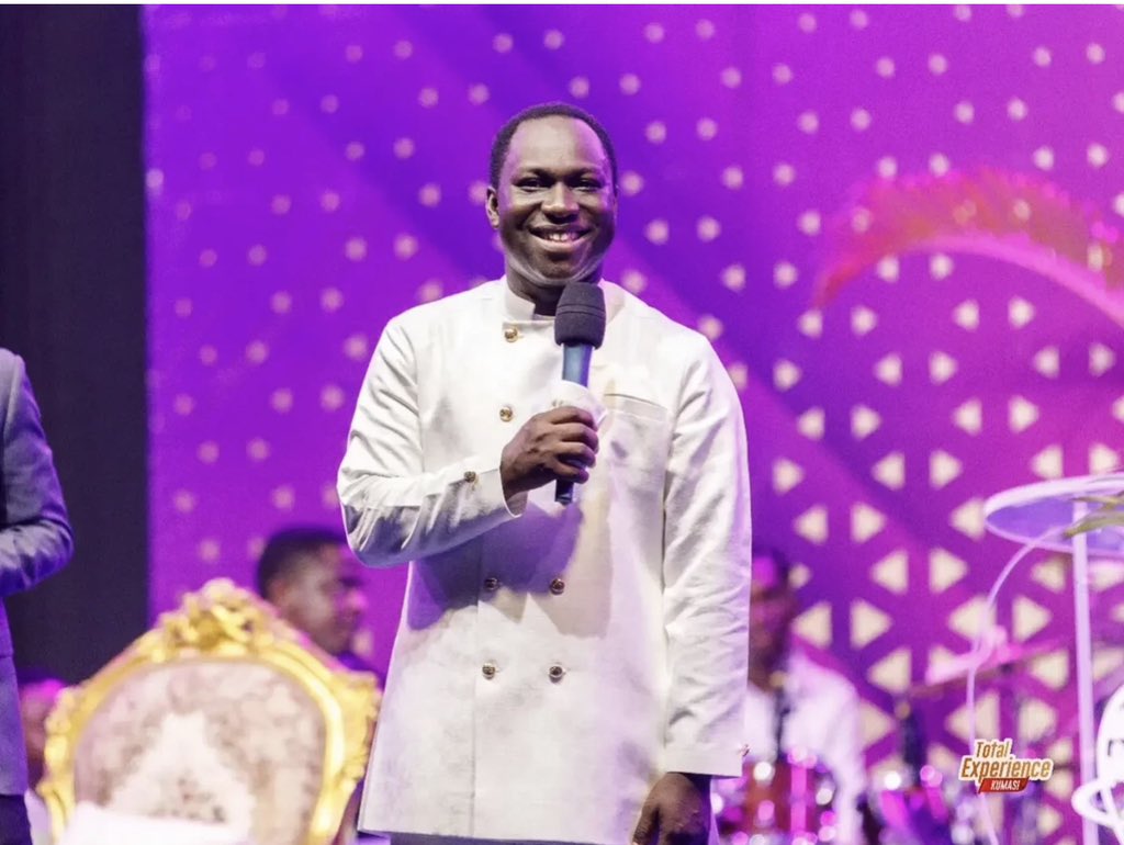 mediablastnet's tweet image. What a move of the Spirit! π₯π₯ 3,210 people joyfully gave their hearts to the Lord, and thousands more gathered at the iconic Kumasi Jubilee Park for Total Experience Kumasi, hosted by Strategic Group 4 of CE Accra Ghana π¬π Zone.