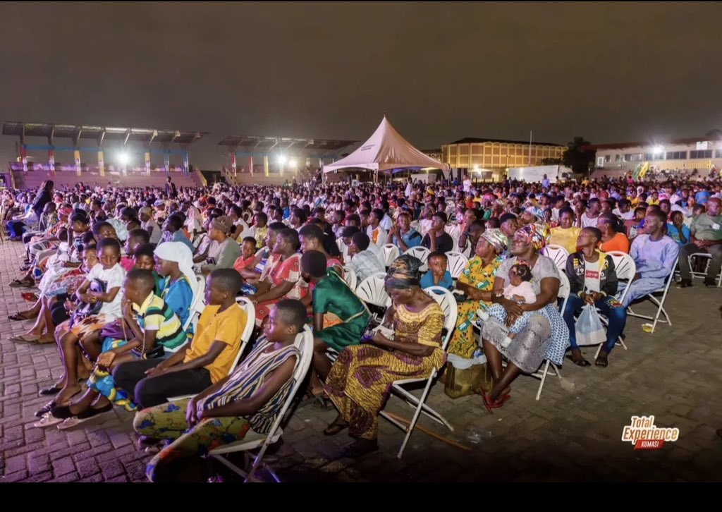mediablastnet's tweet image. What a move of the Spirit! π₯π₯ 3,210 people joyfully gave their hearts to the Lord, and thousands more gathered at the iconic Kumasi Jubilee Park for Total Experience Kumasi, hosted by Strategic Group 4 of CE Accra Ghana π¬π Zone.