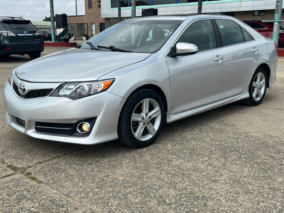 maziechidiime's tweet image. 𝕏𝘛𝘩𝘦 2012 TOYOTA CAMRY SPORT EDITION nnukwu ụgbọ ala (FOREIGN USED).
Ọ𝘯ụ 𝘢𝘩ị𝘢:₦13,999,999 &lt;Thirteen million nine hundred ninety-nine thousand nine hundred ninety-nine naira only&gt;
FREE DELIVERY.
𝕌𝕊𝔻𝕋🪙.
𝔹𝕋ℂ🪙.
🚏𝕃𝔸𝔾𝕆𝕊.
🏗️:echiytk.