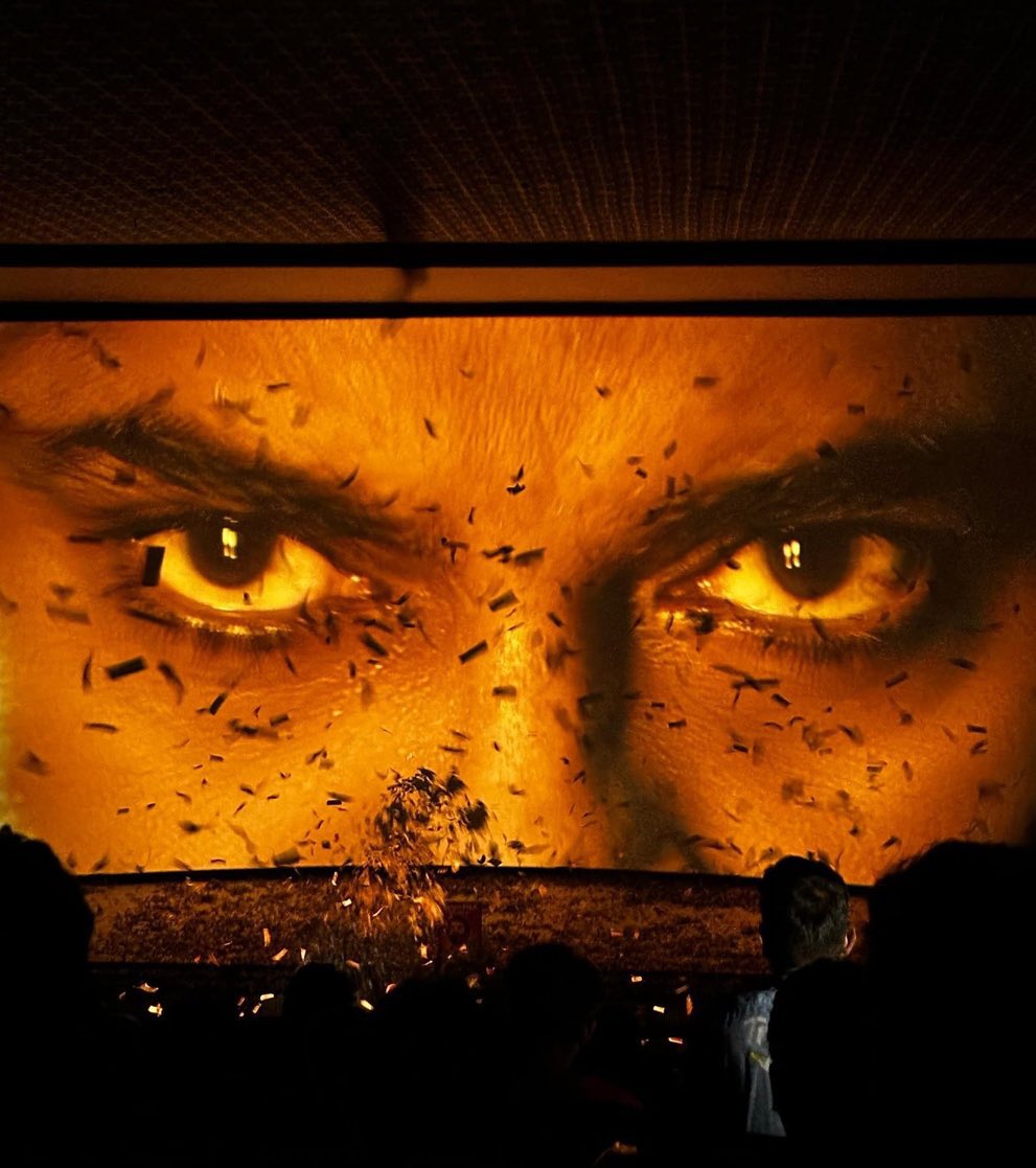 DrSandeepJSP's tweet image. The updated version of #HariHaraVeeraMallu is getting very good positive talk and huge applause from the audience. 
Let us watch Hari Hara Veera Mallu Movie on this Sunday with our family and friends. 

#SundayWithHHVM