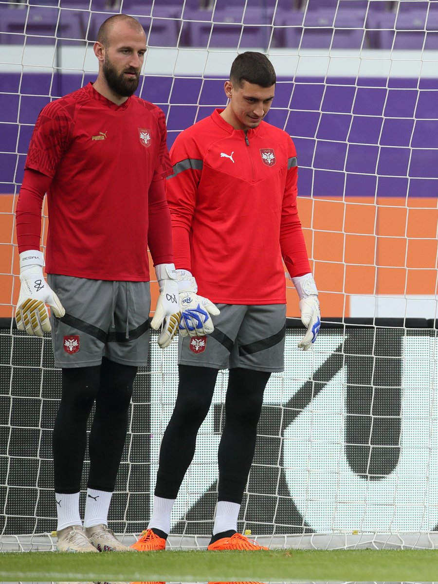 MozzartBet's tweet image. Srpski golmani su na ceni ovog leta! 💪
Napoli je platio Torinu 21.500.000 € za Vanju Milinković Savića, dok je transfer Đorđa Petrovića iz Čelsija u Bornmut iznosio 29.000.000 €.