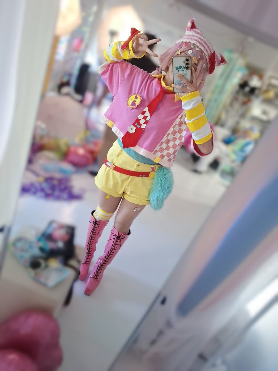 Nmeans6's tweet image. cosplay 🌈🕒️ / 💞🦩
⚠グッズ衣装(デコラ)
視界に入るぜ〜んぶ可愛かった🥰🫶🏻
ありがとうございました〜〜💞
#まじカワにじデコラᗰOᗪᗴ0726