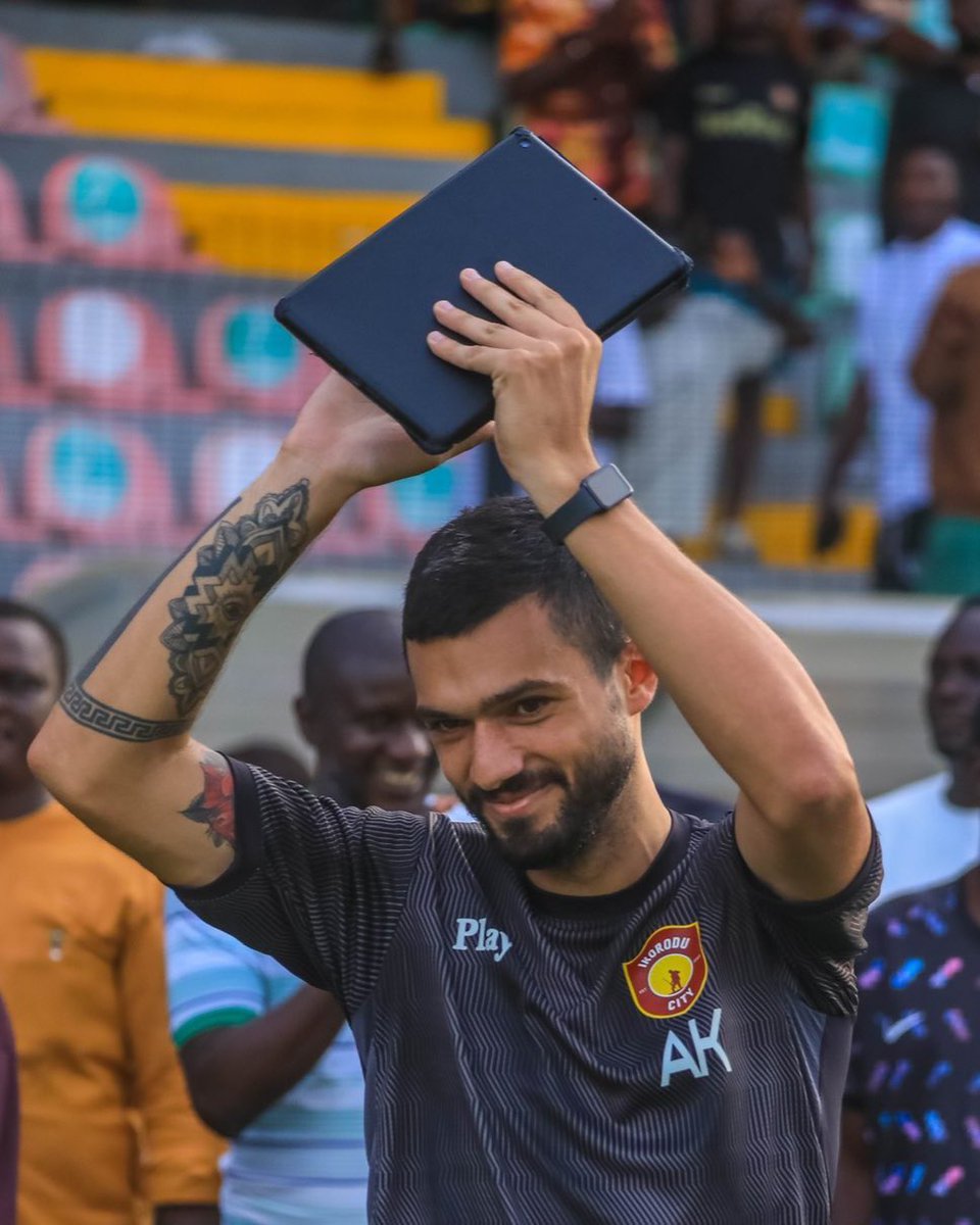 NpflTori's tweet image. Some foreign coaches to have graced the NPFL over the years
- Mehmet Tayfun 🇧🇷 (Heartland)
- Rafael Everton 🇧🇷 (3 NPFL teams)
- Emmanuel Lionel 🇫🇷 (Kano Pillars)
- Maurice Cooreman 🇧🇪 (12 NPFL teams)
- Mika Lonnstrom 🇫🇮 (Lobi Stars)
- Ali Kandil 🇱🇧 (Ikorodu City) 📸
#NPFL26