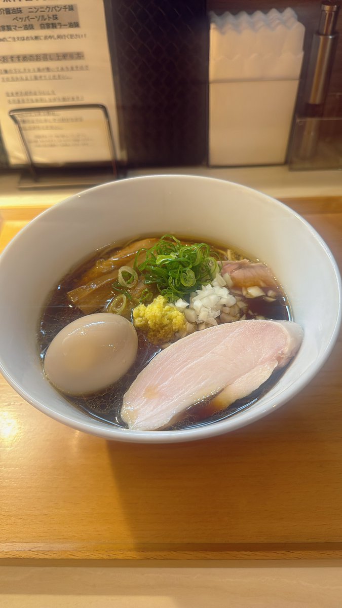 MrParanoia10's tweet image. sagamihara欅
味玉さがみブラック
TP もも肉チャーシュー
スープ、麺、具材どれも美味しくてバランスも良い。この立地で駐車場あってこの価格はコスパ良すぎでは👀?あと接客は120点
近くにあったら通ってます🍜
