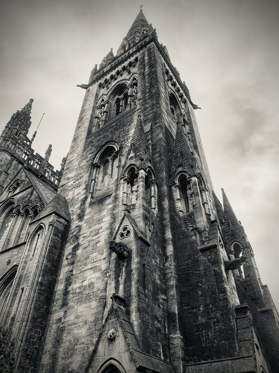waves_wings's tweet photo. Llandaff Cathedral in Cardiff South Wales. The current building was constructed in the 12th century on the site of an earlier church. Severe damage was done to the church in 1400 during the rebellion of Owain Glyndŵr #llandaffcathedral #cardiff #cathedrals #WALES #welshchurches https://t.co/iXxowqIvvf