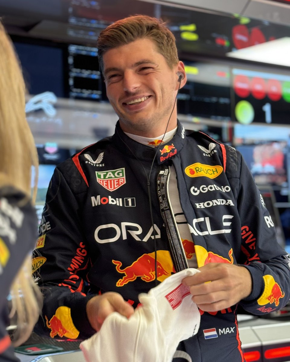 F1GuyDan's tweet photo. 2025: Max Verstappen keeping the season interesting in an otherwise dominant year by McLaren

5 years ago: Max Verstappen keeping the season interesting in an otherwise dominant year by Mercedes

Just unreal talent. https://t.co/yR04AdGMFv