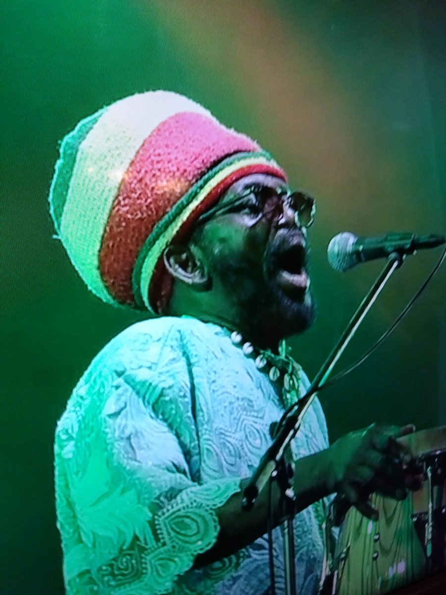 CITY1OKINAWA's tweet image. 画面越しでもAfrican Head Chargeヤバい
ヤーマンダブワイズ