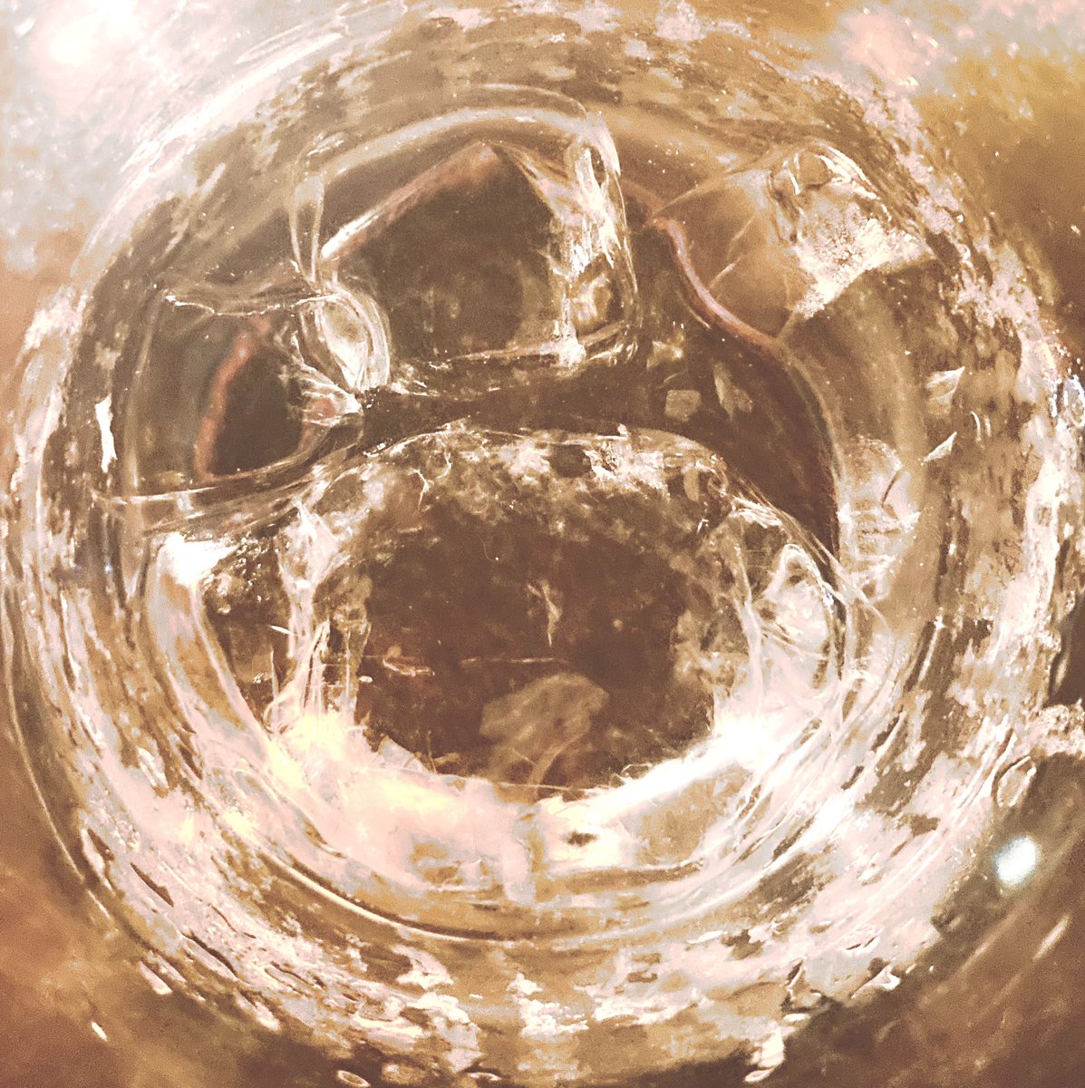 久々にジェスロタルを聴きながら相鉄の車窓から夕暮れを見てたら、脳内が学生時代にタイムスリップしてしまい。
音楽は時間の芸術だなーと再認識。
いつでも何処へでもいけるね🌏💫
大海原への最初の小さな冒険だったなー。
えもーーー！