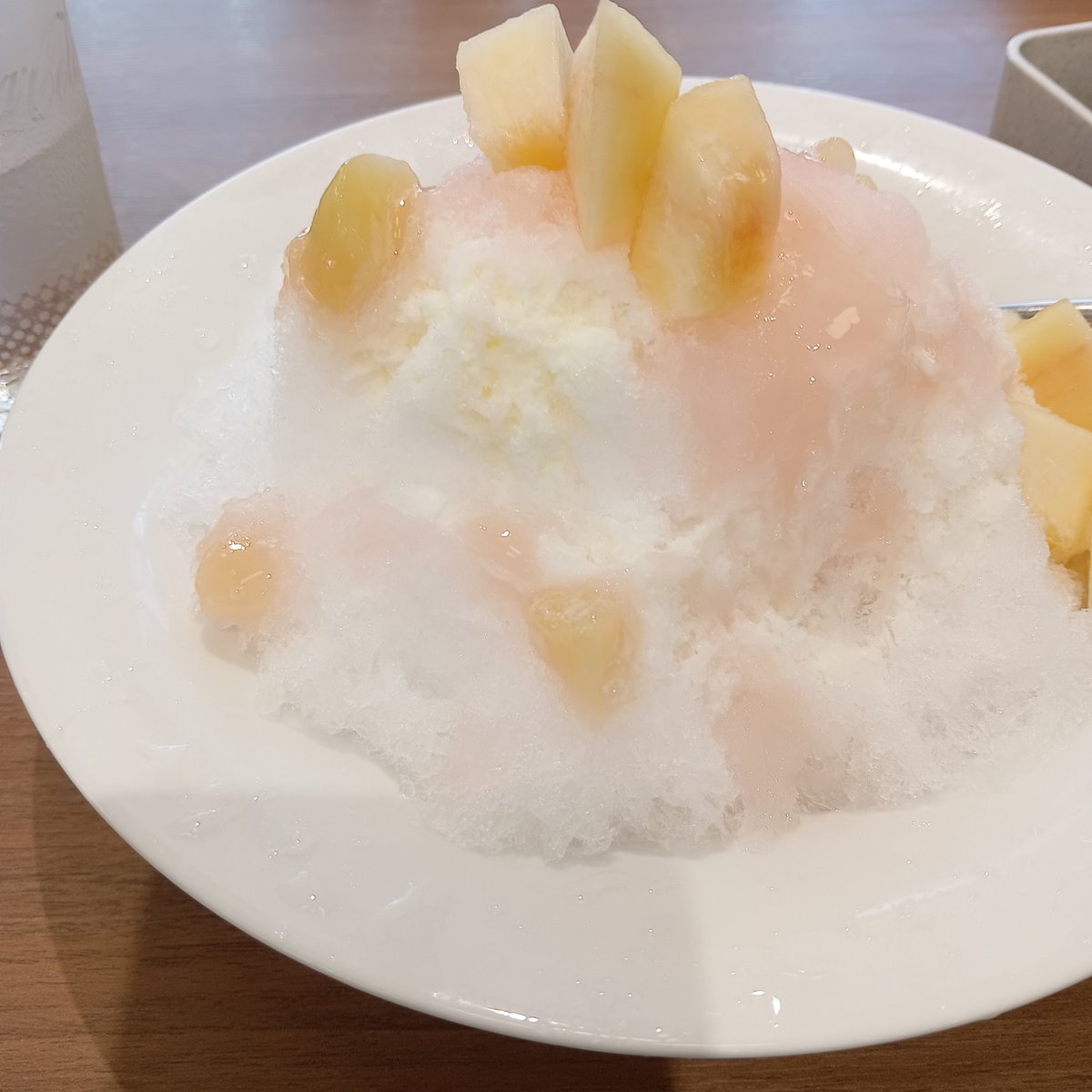 yanyangold's tweet image. おはやんするのわすれた😂
今日は就労移行のご褒美グルメでファミレスへ
たらことエビとアボカドのパスタと桃のかき氷🍧
どっちも美味しかった〜🥰👍✨✨
本日の羊毛フェルト
龍の翡翠まん
過去作
お花がポイント🌹
#羊毛フェルト
#カリフェス2025