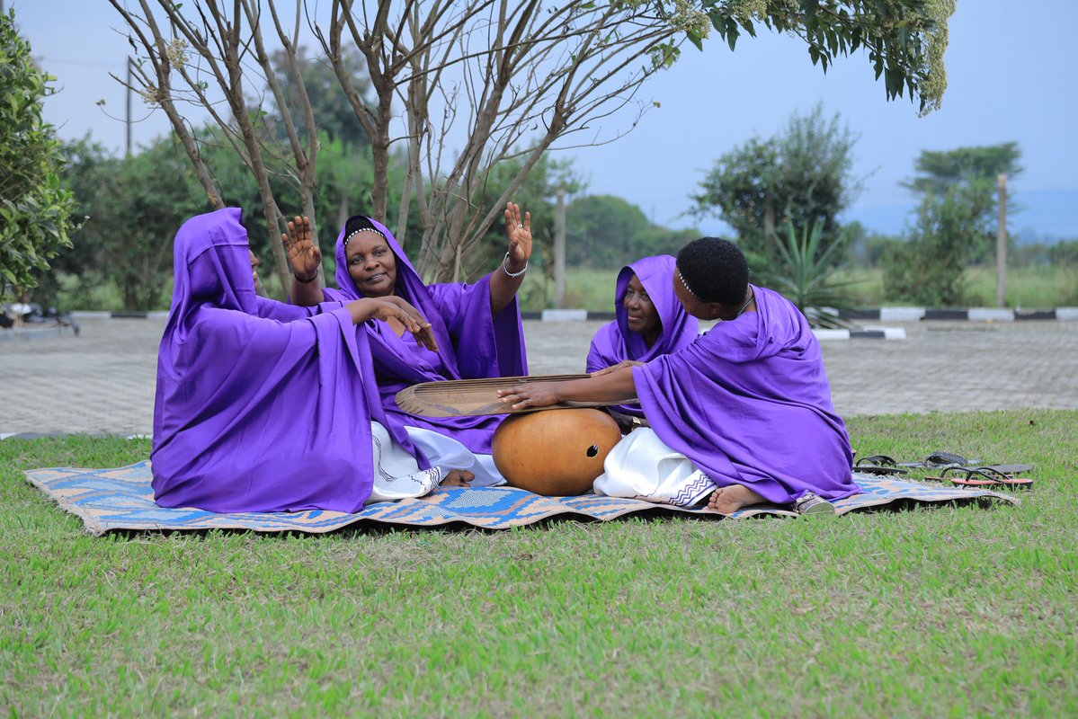 56Tribe's tweet image. Enjoy more of the Basongora Culture on youtu.be/s5eKFmauTys you will love it.
#tribe56