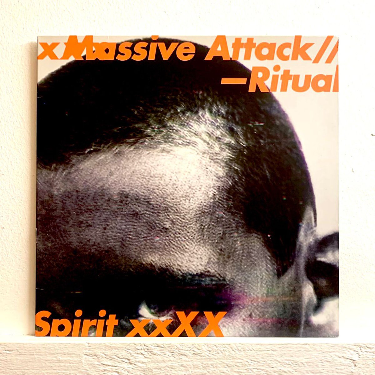 RarekindRecords's tweet image. Massive Attack - Ritual Spirit 🩶🧡🩶
Grey vinyl, not the v. limited numbered edition but nice nonetheless!
#ritualspirit #massiveattack #virginemirecords #triphop #electronic