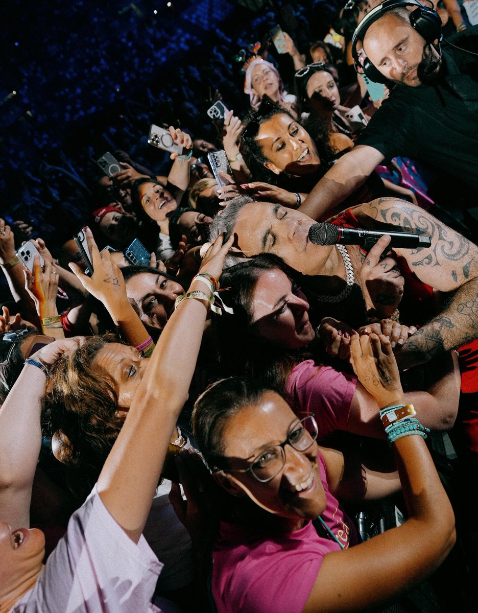 Some amazing BRITPOP nights in Trieste and Berlin…. Thank you all…❤️ Rob x