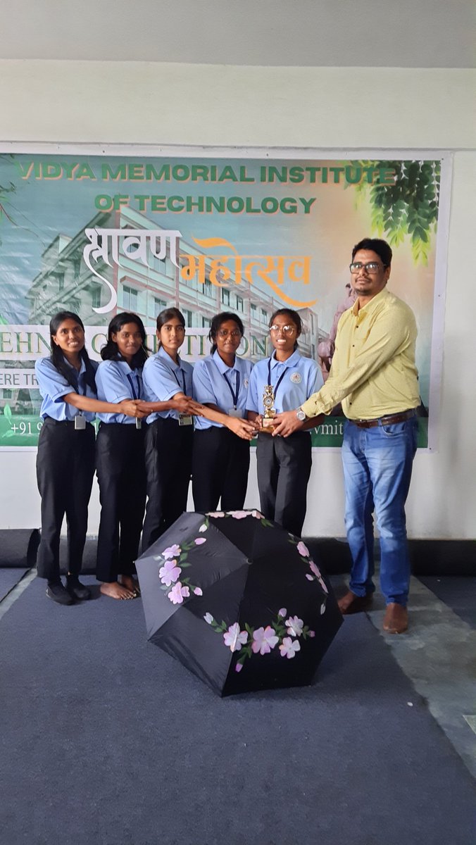 Vmitpolytechnic's tweet photo. VMIT - Ranchi | Umbrella Painting Competition 
Today at VMIT-Ranchi, an Umbrella Painting Competition was organized where students beautifully expressed their creativity on umbrellas. Each umbrella told a unique story — some filled with the colors of nature. https://t.co/ua7wImbxKZ
