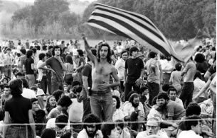 JosepMForne's tweet image. 50 anys del Canet Rock. Si ens vam sortir de la dictadura amb aquella marxa i alegria, també ens en sortirem ara.