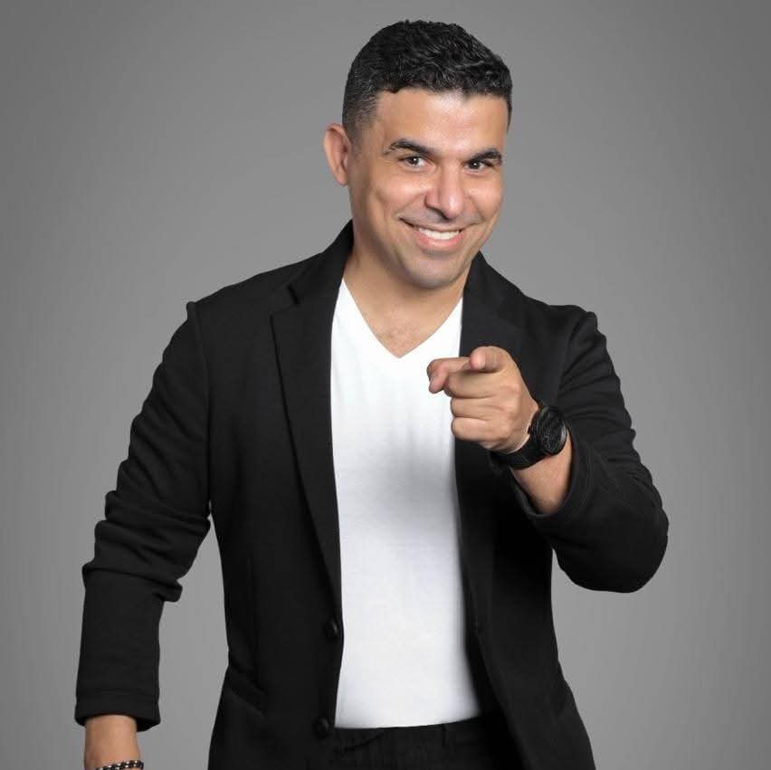 AHLELMEDIA's tweet image. السبت القادم..خالد الغندور يعلن موعد عودة برنامجه #استاد_المحور على شاشة #المحور
#أهل_الميديا