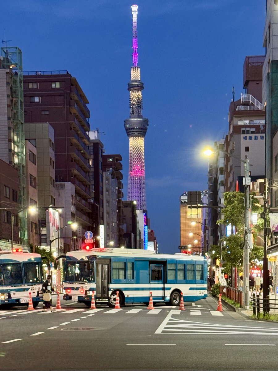japanauthor's tweet image. Walking away from the fireworks in Tokyo. It was madness earlier and now many roads blocked off.
