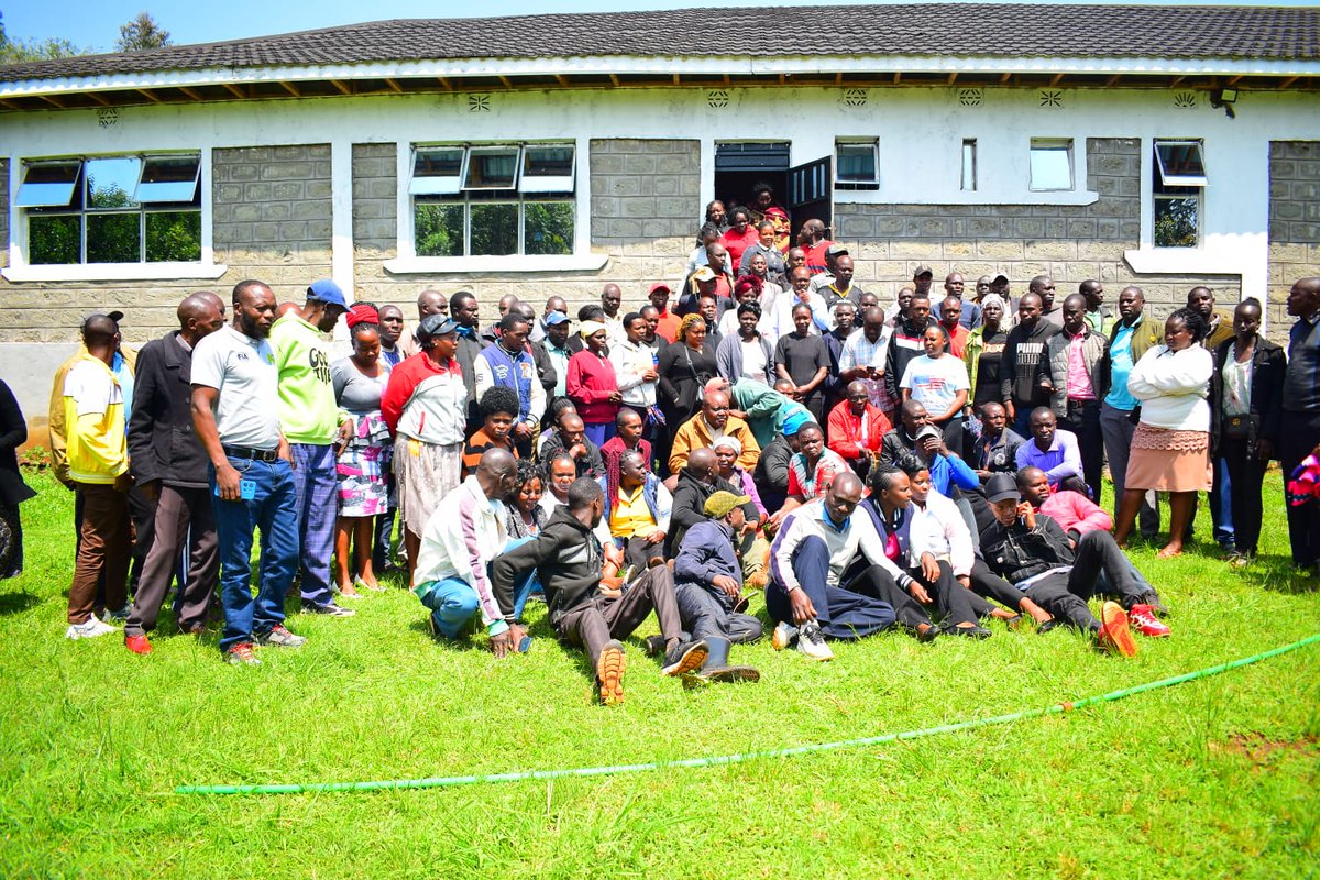 Honcalebamisi's tweet image. This morning, I met more than 200 volunteers, dubbed team renaissance,team Caleb!

These are men and women,young and old, 
 from all 135 polling stations of Saboti constituency. They have offered to volunteer to ,first and foremost, help in delivering bursaries to all need…