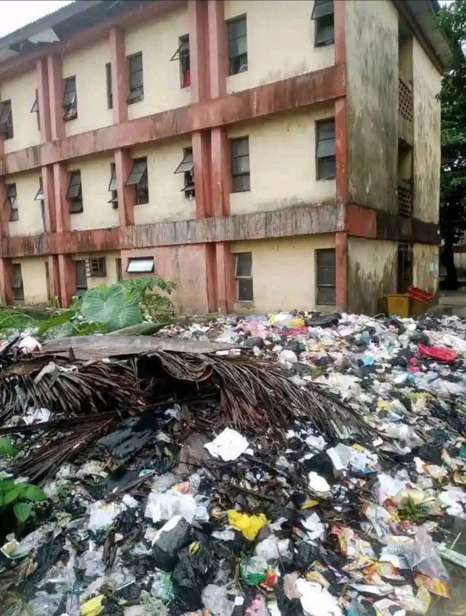 obaofph01's tweet image. Current State of the College of Health in Port Harcourt
The College is designed to train healthcare professionals but the conditions within the institution is far from conducive to health or learning, undermining its purpose.