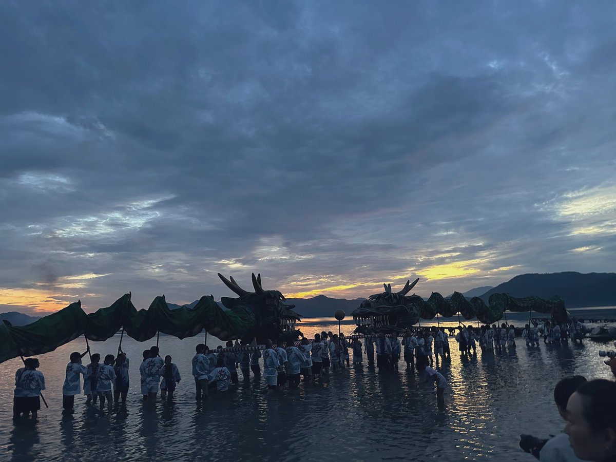 tazawako's tweet image. 【双龍の出会い】
6年振りに辰子龍と八郎太郎龍が出会えました🫶💕
担ぎ手の皆様、ご協力いただきありがとうございました!
#423m
#仙北市
#田沢湖
#たざわ湖龍神まつり