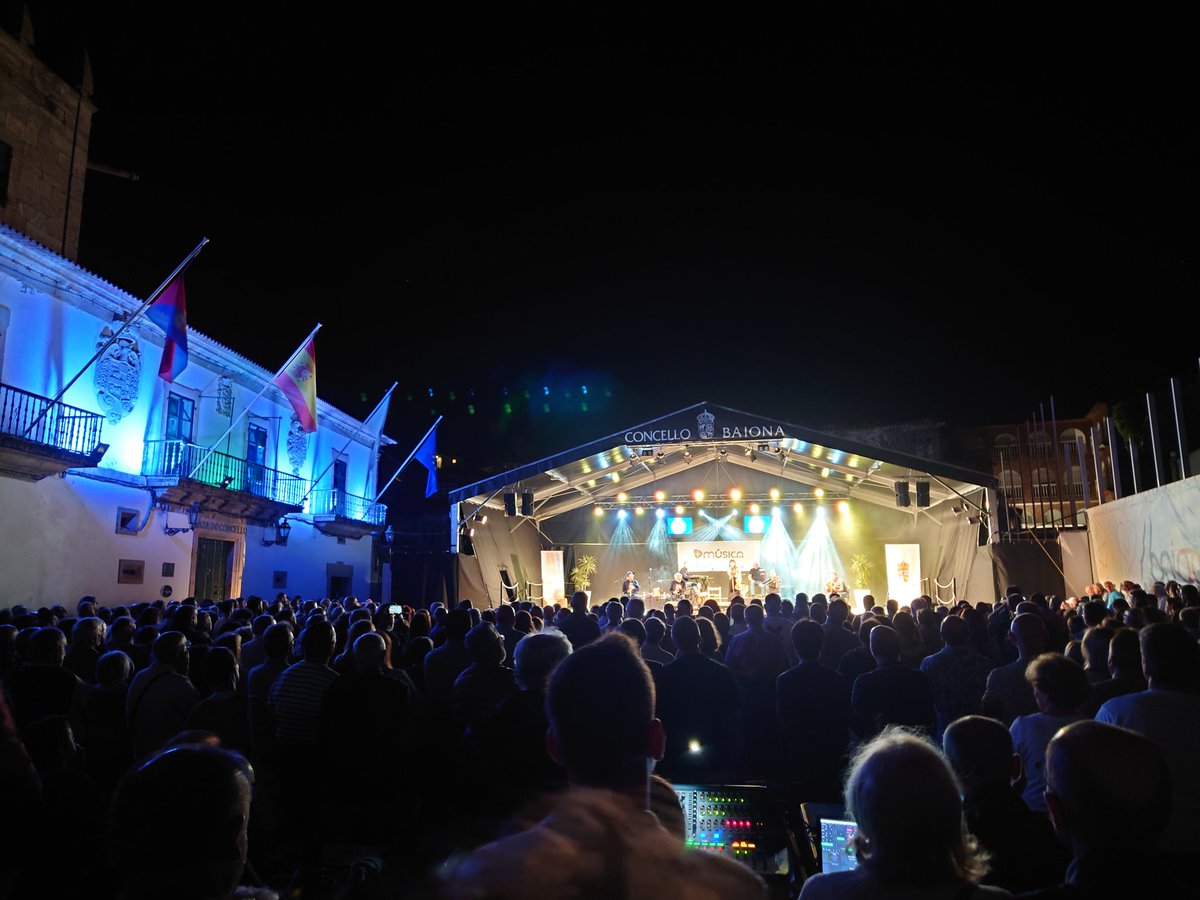 Manus Bree (@allendesligo) on Twitter photo The Council organise a nightly performance throughout the summer,last night to our surprise and to Celebrate Galicia Day,they had Celtic music group Milladoiro,you could have been mistaken for listening to a trad session in Ireland,wonderful
#Galicia <a href="/ConcelloBaiona/">ConcellodeBaiona</a> <a href="/MILLADOIRO1/">MILLADOIRO</a> The Council organise a nightly performance throughout the summer,last night to our surprise and to Celebrate Galicia Day,they had Celtic music group Milladoiro,you could have been mistaken for listening to a trad session in Ireland,wonderful
#Galicia <a href="/ConcelloBaiona/">ConcellodeBaiona</a> <a href="/MILLADOIRO1/">MILLADOIRO</a>