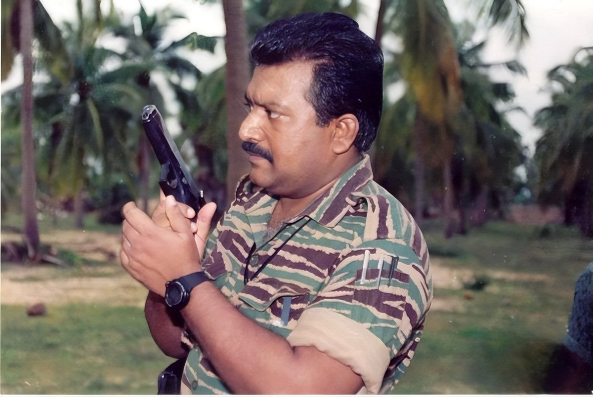 nanthan_ananth's tweet image. ஓர் பத்திரிகையாளரின் கேள்விக்கு தமிழீழத் தேசியத்தலைவர் கூறியது

வினா?
உங்கள் போராட்ட காலத்தில் இருண்ட பக்கம் என்னது?

பதில்- நான் பெரிதாக நம்பியிருந்த என் ஆரம்பகால தோழர்கள் துரோகிகளாக மாறியது.