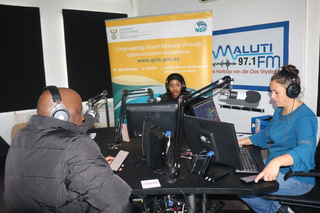mcf_Foundation's tweet photo. In celebrating Mandela Month and Legacy , the Mpho Cindi Foundation joined Maluti FM — sharing our mission to uplift communities and carry forward Madiba’s legacy of service and compassion. Acts of Kindness
#MphoCindiFoundation #MalutiFM #MandelaDay #67Minutes https://t.co/2yJRNcCaR6